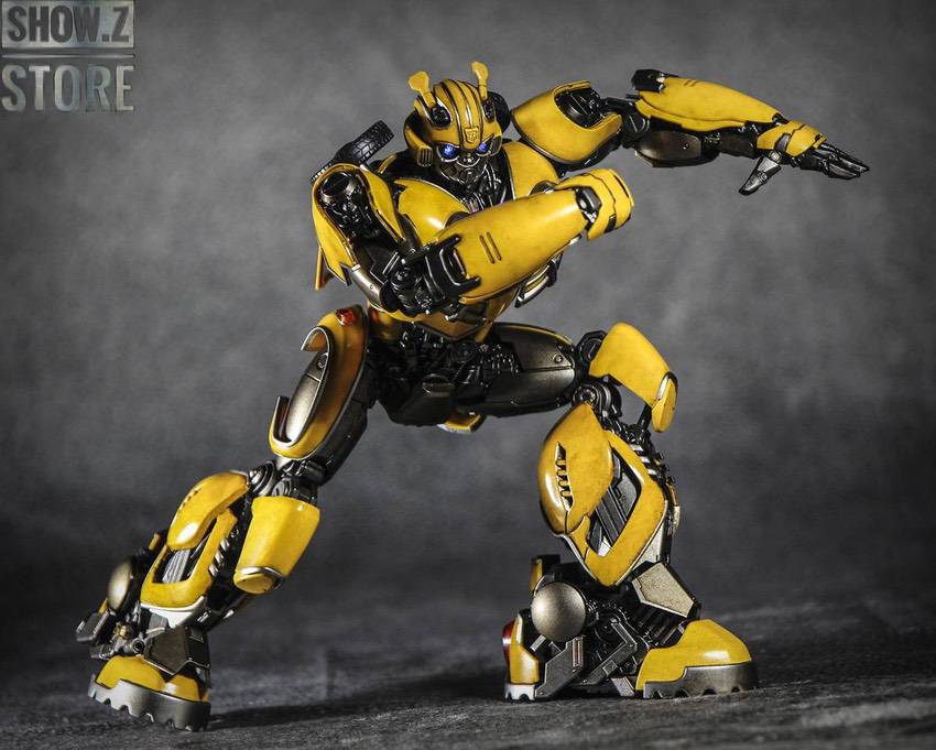 5U Model Bumblebee collectible figure shown jumping with weapon 5U Model Bumblebee collectible figure shown jumping with weapon