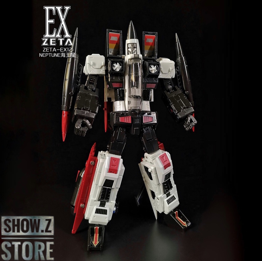 Zeta Toys Neptune Ramjet red white blue robot standing Zeta Toys Neptune Ramjet red white blue robot standing