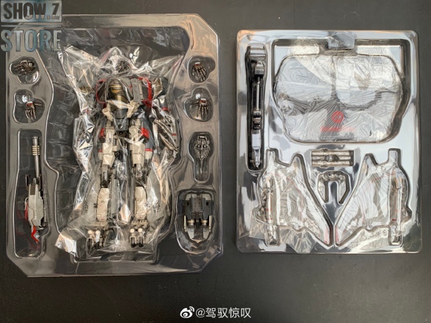 Complete Blitzwing robot figure with extended wings and weapons Complete Blitzwing robot figure with extended wings and weapons