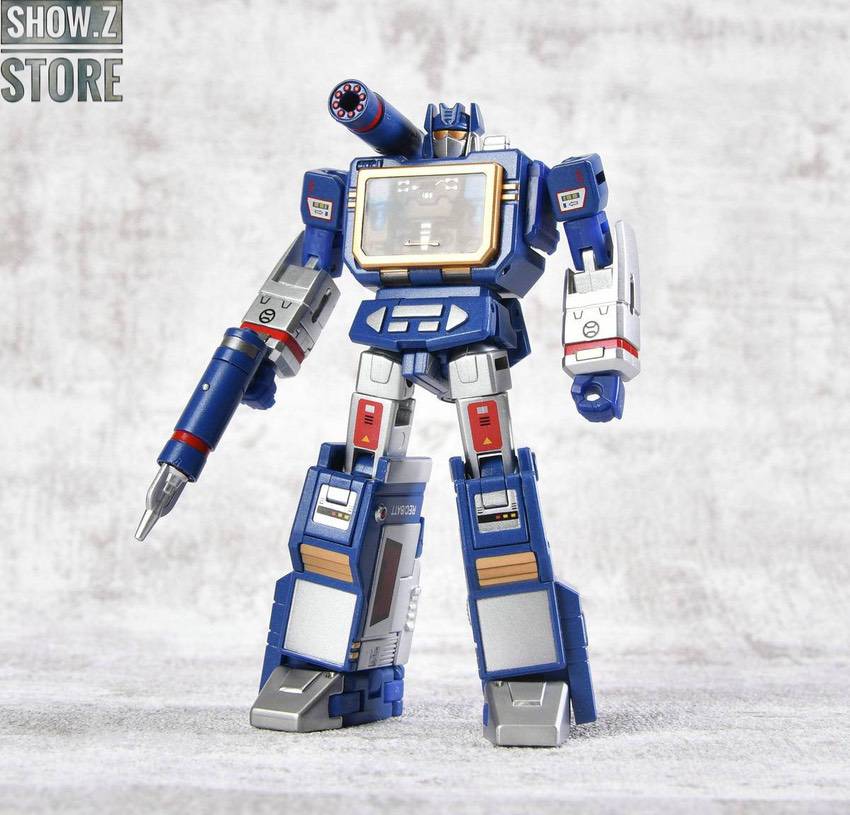 Blue and white robot figure with cassette player mode Blue and white robot figure with cassette player mode