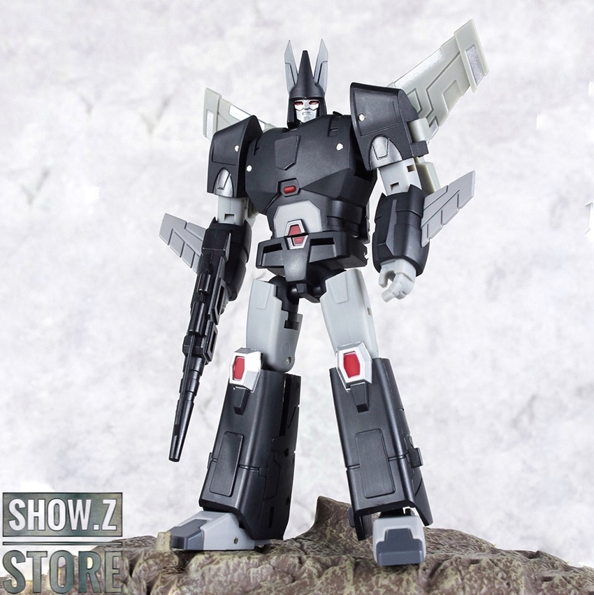 Magic Square Cyclonus Black Version robot standing front view Magic Square Cyclonus Black Version robot standing front view
