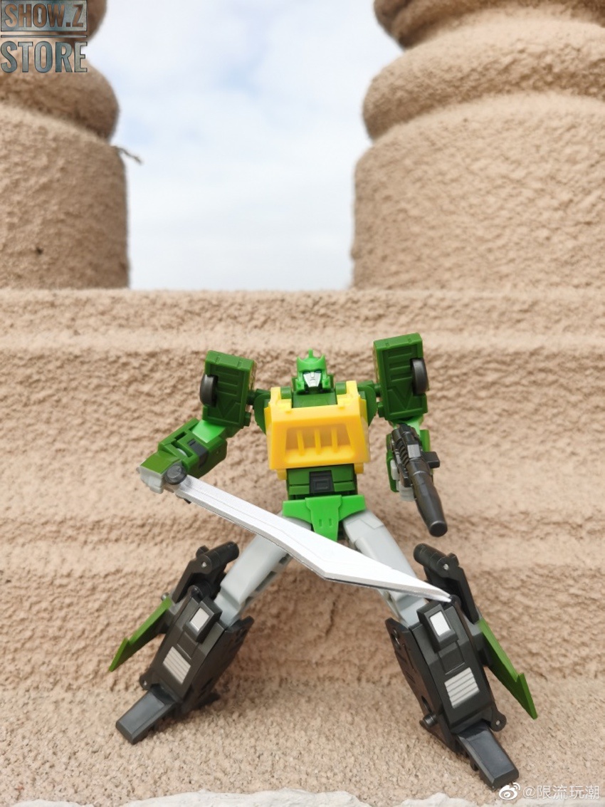 MechFanstoys MS-01U Springer robot desert environment outdoor display MechFanstoys MS-01U Springer robot desert environment outdoor display