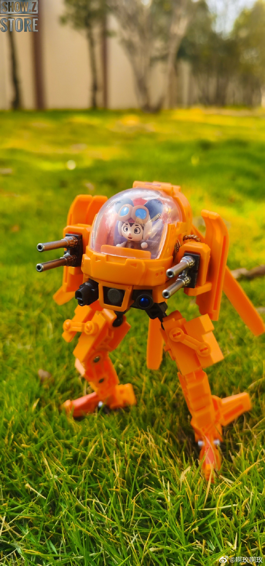 CA-03 orange helicopter mech side profile outdoor grass CA-03 orange helicopter mech side profile outdoor grass