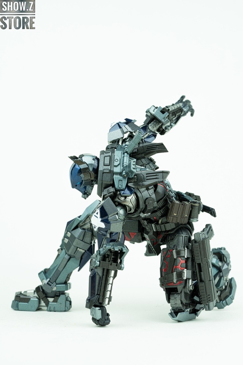 Flame Toys Arkham Knight Batman in crouched action pose Flame Toys Arkham Knight Batman in crouched action pose