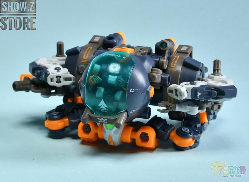 RB-16 Magni with glowing core and full articulation display RB-16 Magni with glowing core and full articulation display
