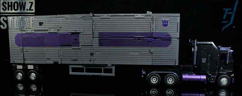 Purple and gray metallic combiner trailer with Decepticon insignia Purple and gray metallic combiner trailer with Decepticon insignia