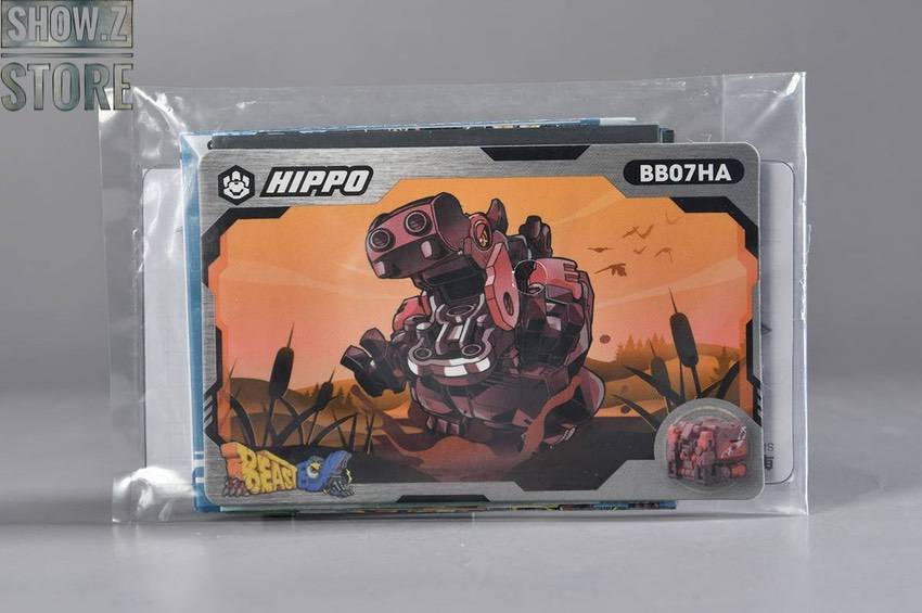 Beast robot with water-themed design and accessories Beast robot with water-themed design and accessories