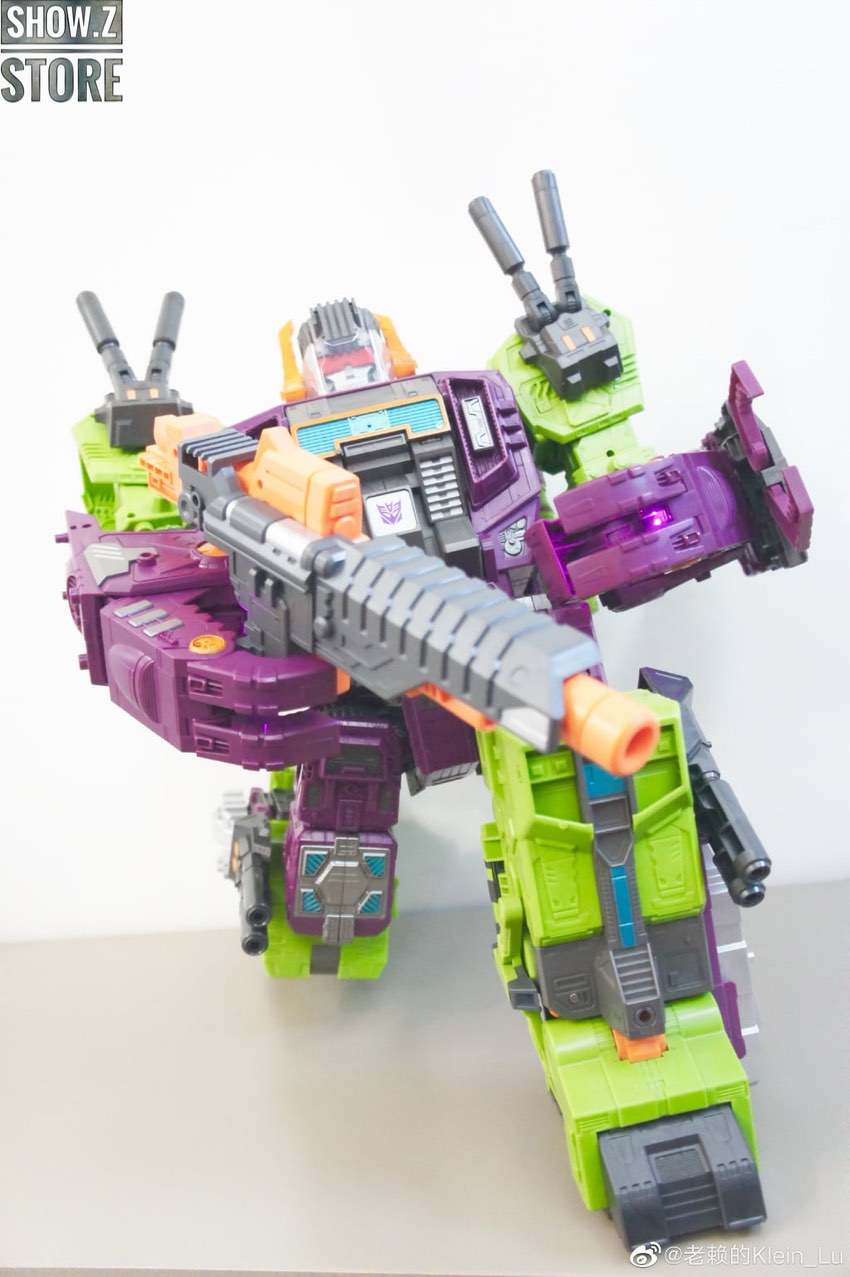 DNA Design DK-19 upgrade kit robot holding cannon poses DNA Design DK-19 upgrade kit robot holding cannon poses