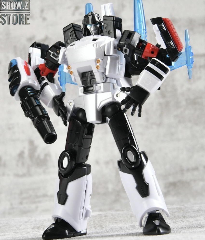 Articulated figure in gun alt-mode configuration Articulated figure in gun alt-mode configuration