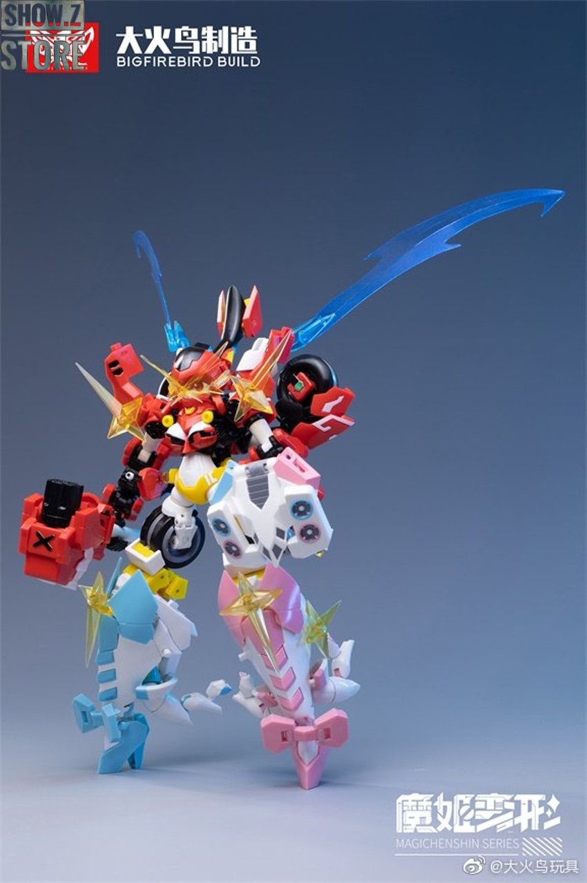 Large combined robot form with all five hero characters Large combined robot form with all five hero characters