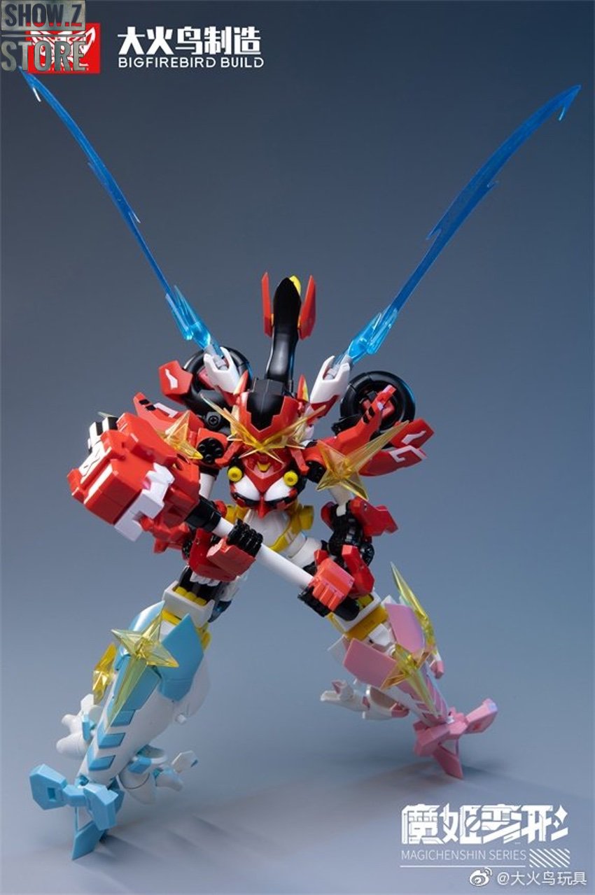 Mixed color robot combiner with full articulation and poses Mixed color robot combiner with full articulation and poses