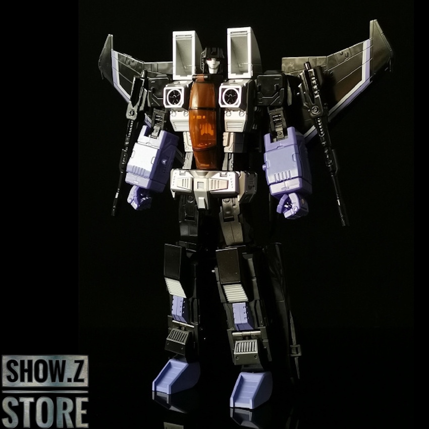 Skywarp purple and white transformer figure Skywarp purple and white transformer figure