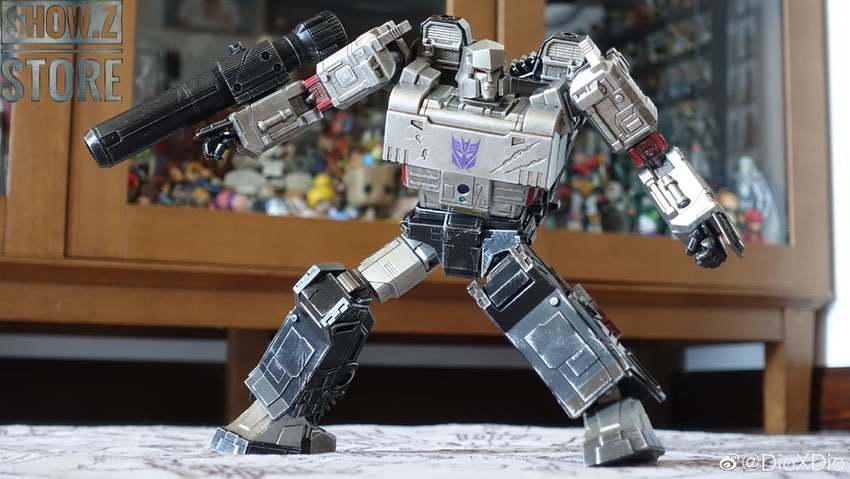 Megatron articulated figure in battle ready stance Megatron articulated figure in battle ready stance