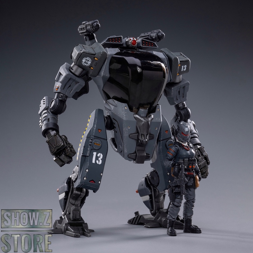 Snark Commando Mech with pilot front view Snark Commando Mech with pilot front view