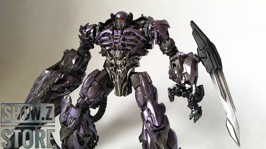 Upgrade equipped on Optimus Prime figure Upgrade equipped on Optimus Prime figure