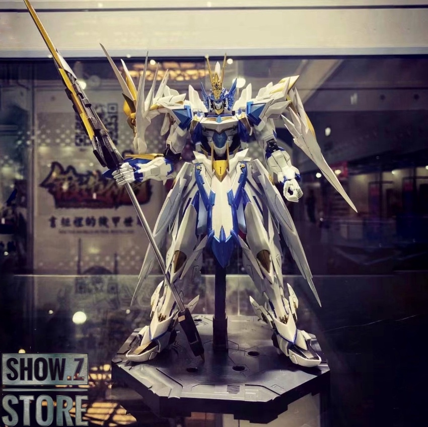 Mecha warrior pose with spear Mecha warrior pose with spear