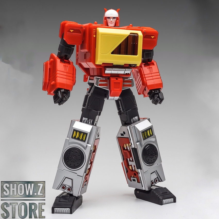 Red and white robot clear version robot mode Red and white robot clear version robot mode