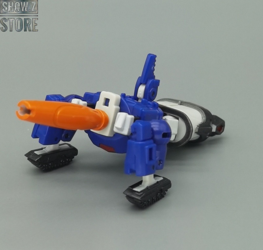 Dr.Wu Galvatron Soundblaster figure side angle comparison display Dr.Wu Galvatron Soundblaster figure side angle comparison display
