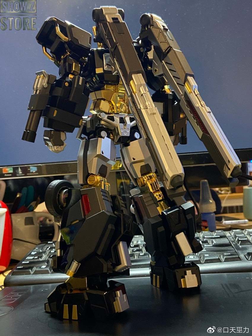 Fire Convoy robot tall stance multi-cannon pose Fire Convoy robot tall stance multi-cannon pose