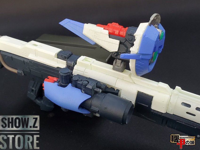 Mechanicore blue Gundam figure with transformation accessories and multiple weapons Mechanicore blue Gundam figure with transformation accessories and multiple weapons