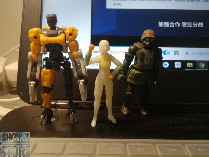 Perceptor yellow robot with microscope mode Perceptor yellow robot with microscope mode