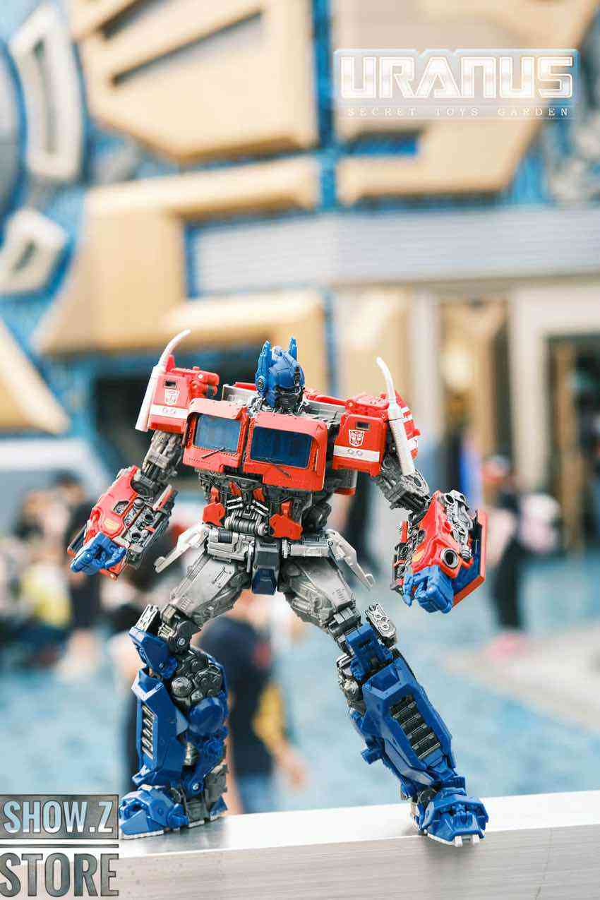 Optimus Prime red and blue robot with weapon Optimus Prime red and blue robot with weapon