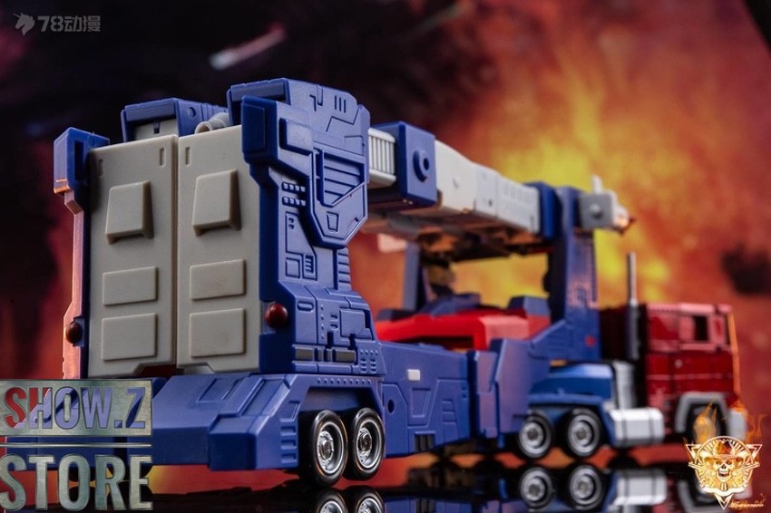 Ultra Magnus robot with extended arms and weapons in wide action pose Ultra Magnus robot with extended arms and weapons in wide action pose