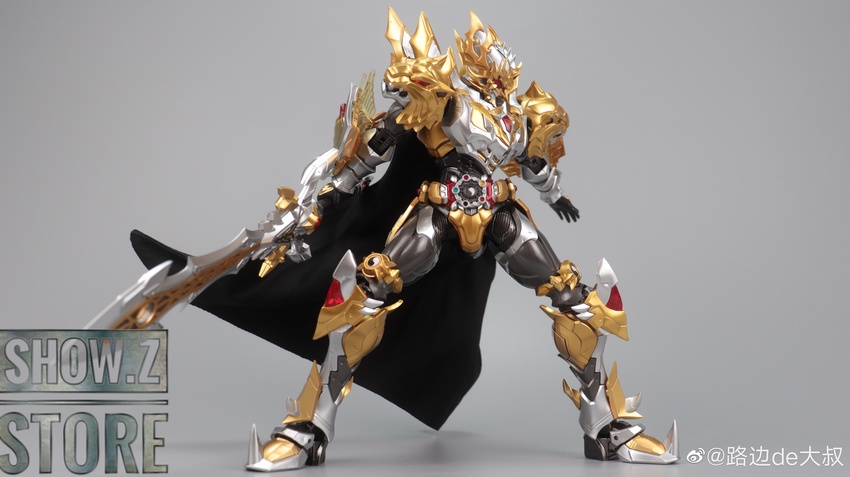SNAP HeatBoys Armor Hero Emperor Hero cape flowing battle stance SNAP HeatBoys Armor Hero Emperor Hero cape flowing battle stance