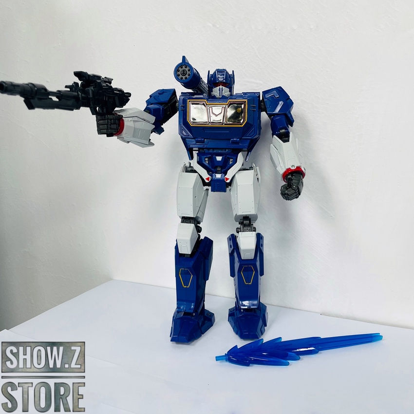Soundwave robot blue-white chest panel Soundwave robot blue-white chest panel