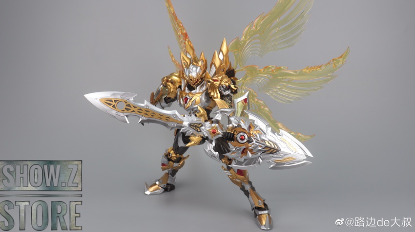 SNAP HeatBoys Armor Hero Emperor Hero action pose weapon ready SNAP HeatBoys Armor Hero Emperor Hero action pose weapon ready