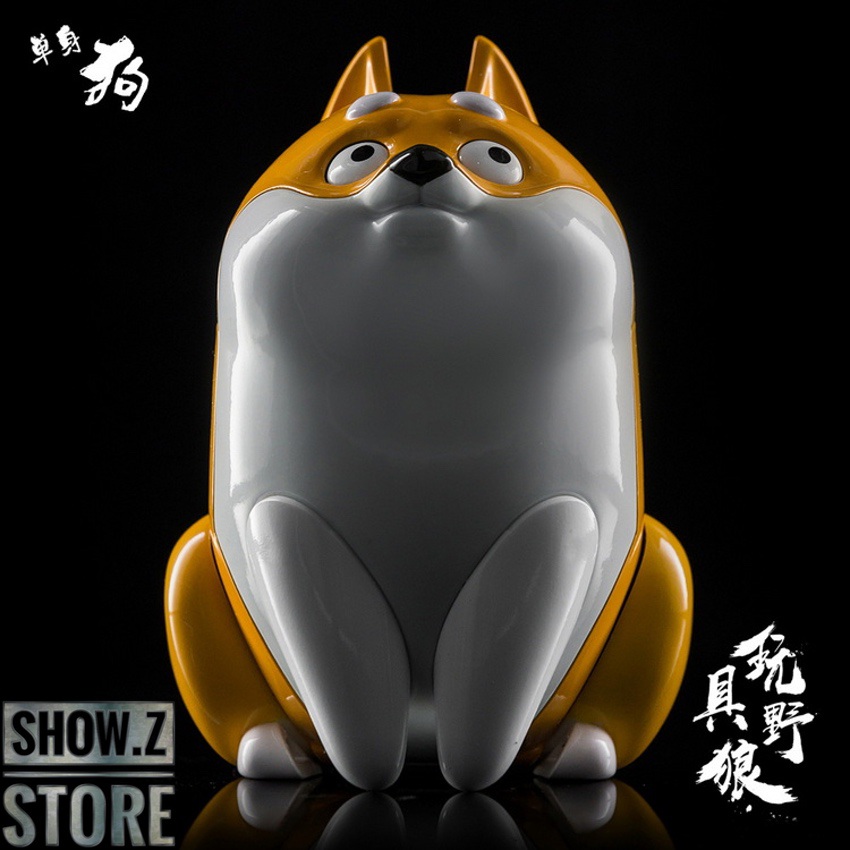 ToyWolf D01 front view showing orange and grey body ToyWolf D01 front view showing orange and grey body