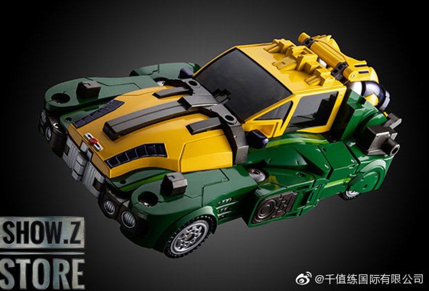 Metamor-Force Kotetsu Jeeg yellow green robot overhead angle Metamor-Force Kotetsu Jeeg yellow green robot overhead angle