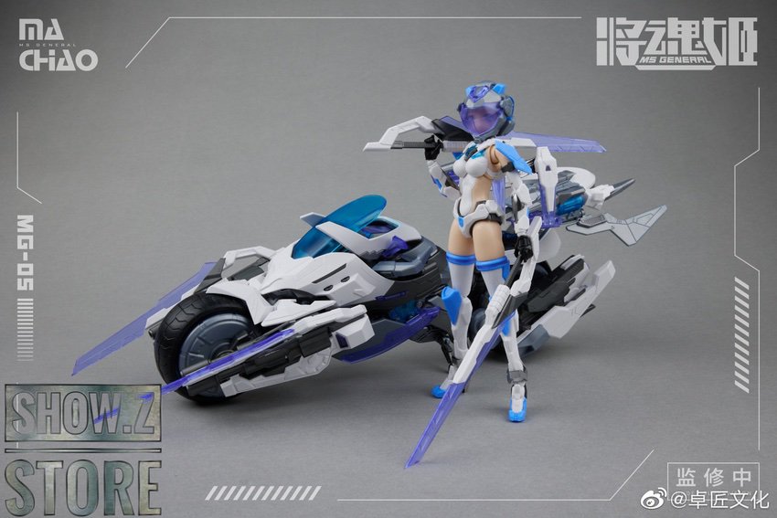 Ma Chao MG-05 model with character rider on mecha Ma Chao MG-05 model with character rider on mecha