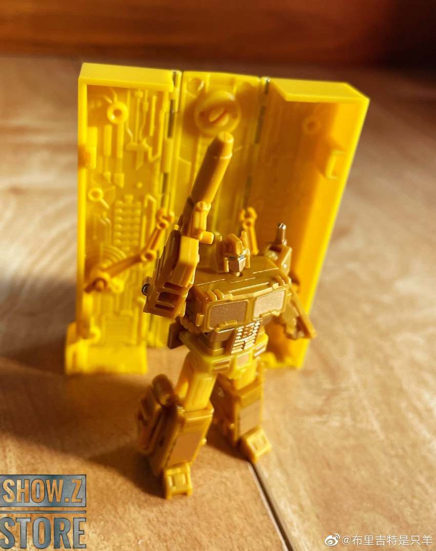 Dr.Wu Optimus Prime Golden Version robot mode upright stance Dr.Wu Optimus Prime Golden Version robot mode upright stance