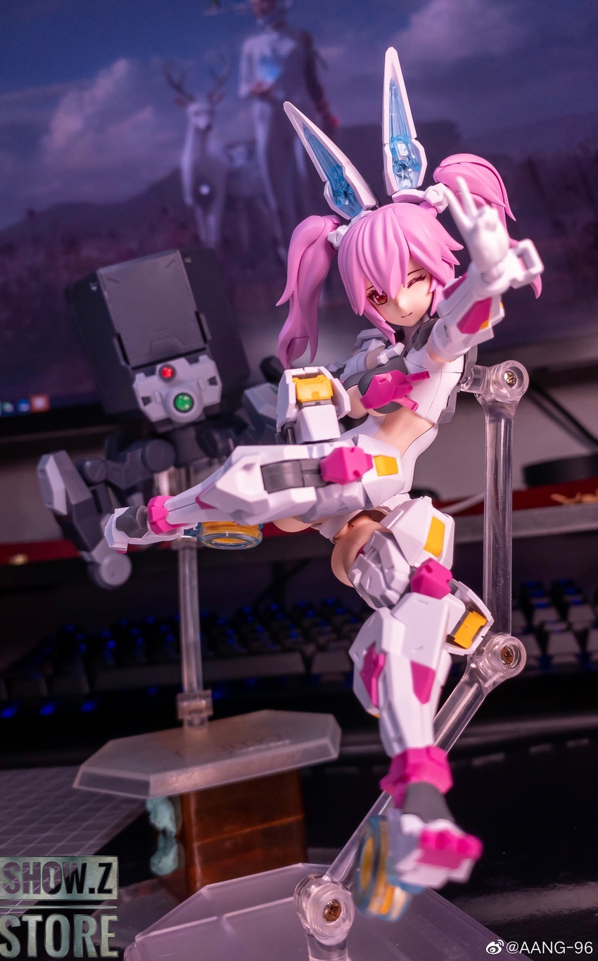Nuke Matrix Lily Bell character figure action pose blue weapons Nuke Matrix Lily Bell character figure action pose blue weapons