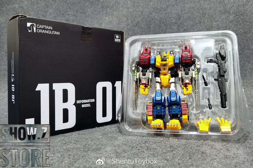 BW Primal Commander Optimus Primal robot red blue yellow box BW Primal Commander Optimus Primal robot red blue yellow box