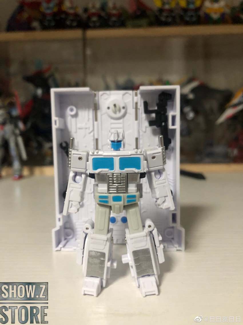 Dr.Wu Ultra Magnus packaging box contents display layout Dr.Wu Ultra Magnus packaging box contents display layout