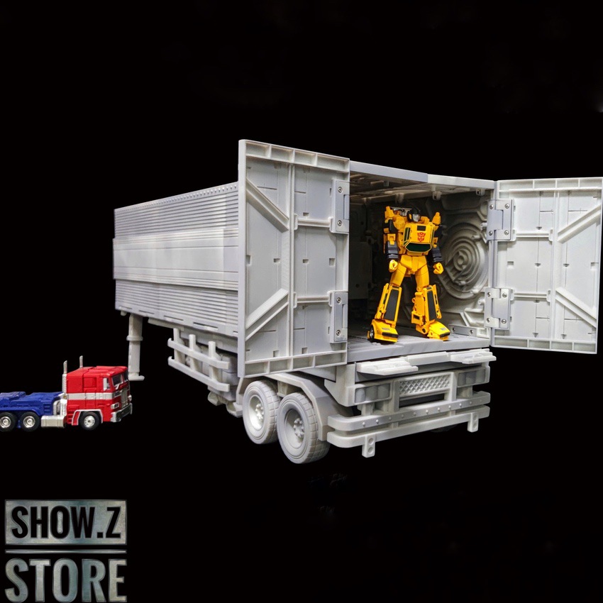 Lewin Trailer open doors yellow robot inside display Lewin Trailer open doors yellow robot inside display