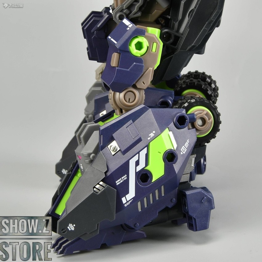 Craft Robot RB-11 Titank yellow black detailed figure display Craft Robot RB-11 Titank yellow black detailed figure display