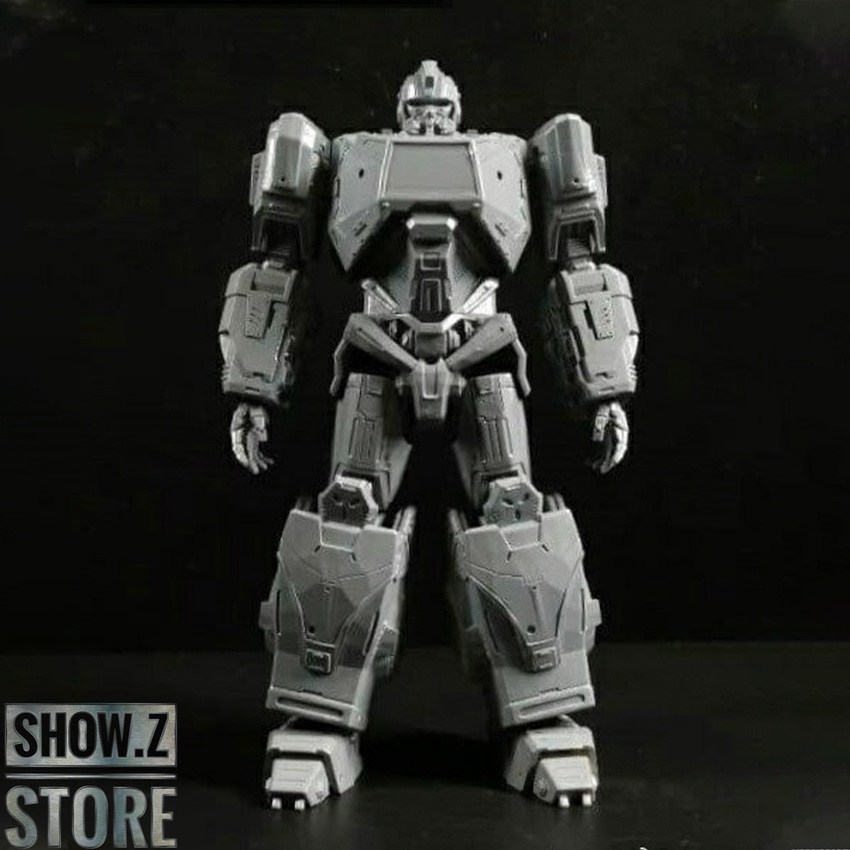 BingoToys BT-03 Ironhide white gray robot figure front view BingoToys BT-03 Ironhide white gray robot figure front view