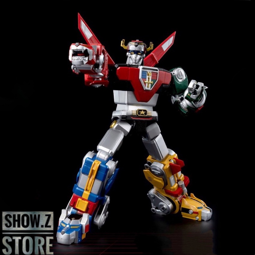 Threezero Voltron ROBO-DUO Golion standing wide stance display Threezero Voltron ROBO-DUO Golion standing wide stance display