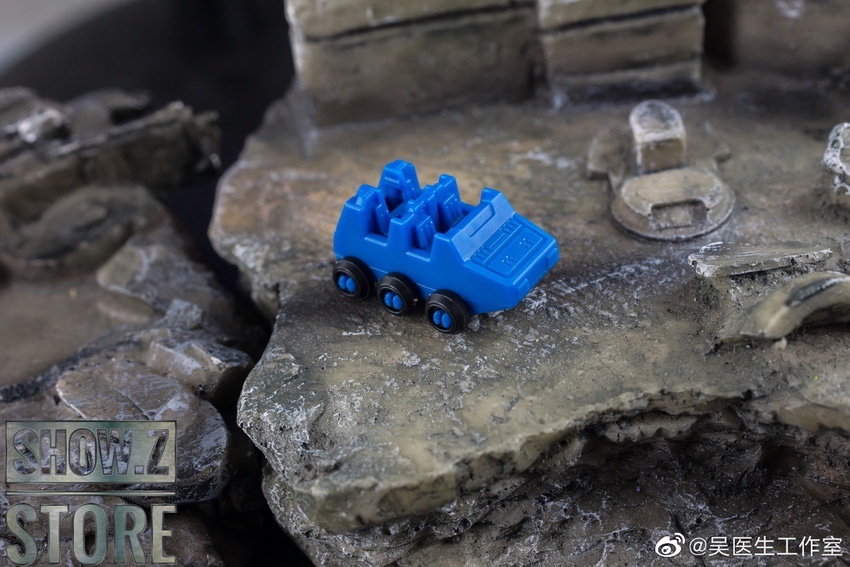 Dr.Wu Prime Commander blue roller set of two display Dr.Wu Prime Commander blue roller set of two display