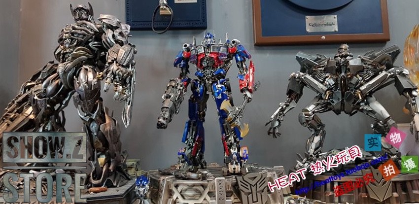 HEAT Studio DOTM Optimus Prime statue museum collection angle HEAT Studio DOTM Optimus Prime statue museum collection angle