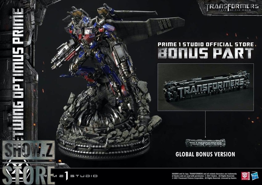 HEAT Studio Jetwing Optimus Prime bonus parts display angle HEAT Studio Jetwing Optimus Prime bonus parts display angle