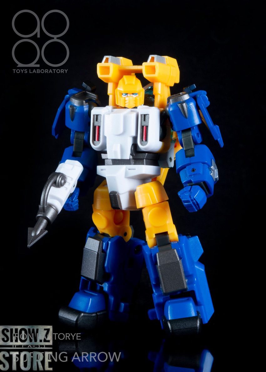 Seaspray robot in humanoid pose with yellow accents Seaspray robot in humanoid pose with yellow accents