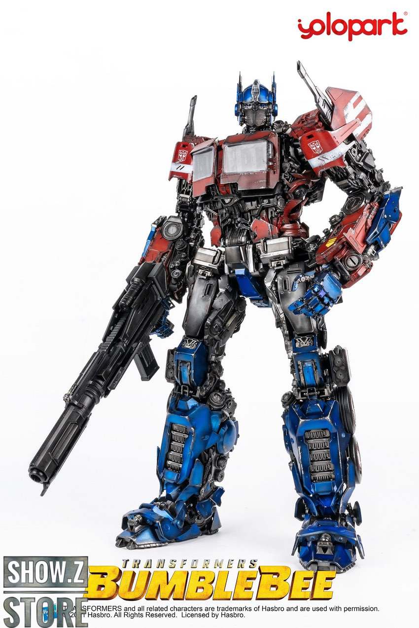 YoloPark Optimus Prime robot standing battle pose side angle YoloPark Optimus Prime robot standing battle pose side angle
