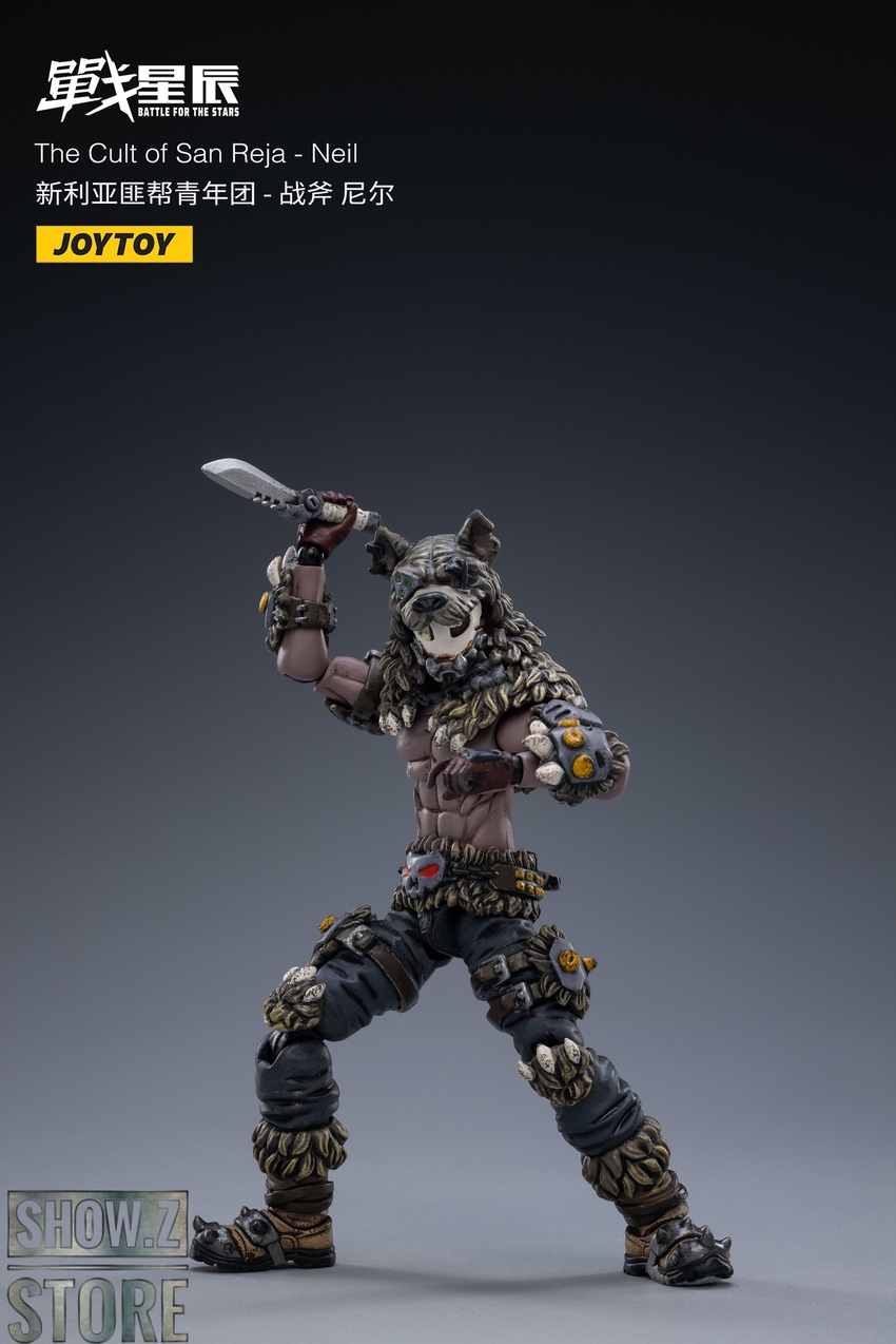 JoyToy Neil beast holding large weapon mid-battle stance JoyToy Neil beast holding large weapon mid-battle stance