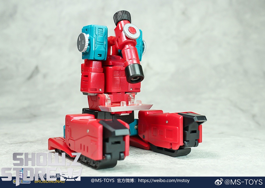 Magic Square Deadly Preceptor robot forward action pose dynamic Magic Square Deadly Preceptor robot forward action pose dynamic