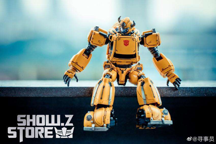 MDLX Bumblebee G1 yellow robot figure MDLX Bumblebee G1 yellow robot figure