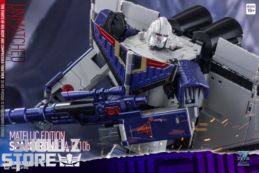 Zeta Spacetron Astrotrain robot train mode metallic version display Zeta Spacetron Astrotrain robot train mode metallic version display